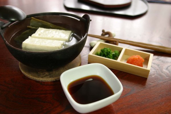 画像3: 豆富にかけるだし醤油 180ml/PET(旧・吉田くん豆富に掛けるだし醤油) (3)